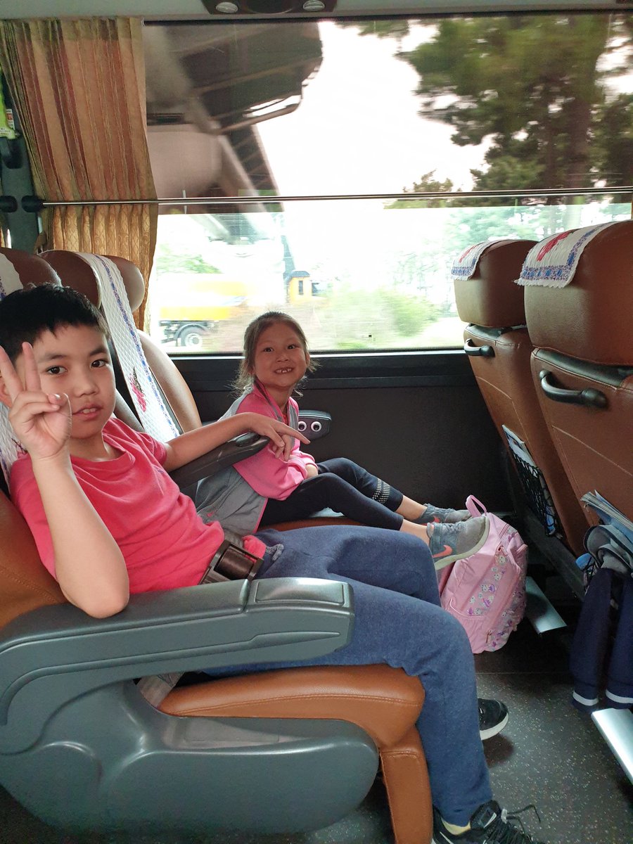 renazzim's tweet photo. Hi @Kangaroos19CPS @rosellas2019CPS
 Ronnie n Dana visited  Grandma house's in South Korea. They enjoying fun and nice korean meals every day. See you guys after 5week. https://t.co/YfjF55dme0
