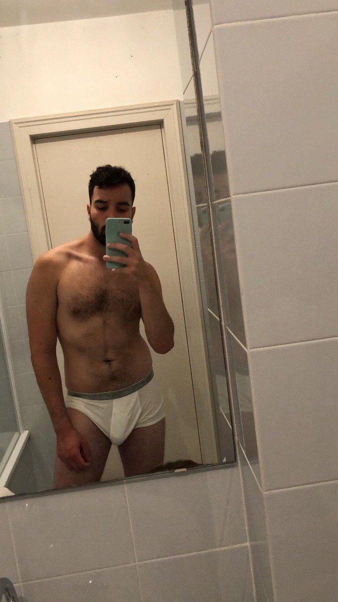 RobHogg6's tweet photo. In a white underwear.
#hairychest #mirrorselfie https://t.co/1m1ITOwF3N