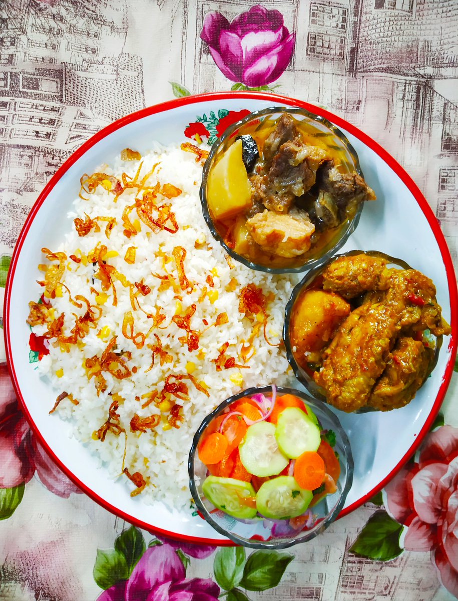 110. Muharram Special Lunch at Home.  #Khichda_Polao  #Korma  #Chicken_Kosha  #Salad Prepared by: Wife, Mom & Me.