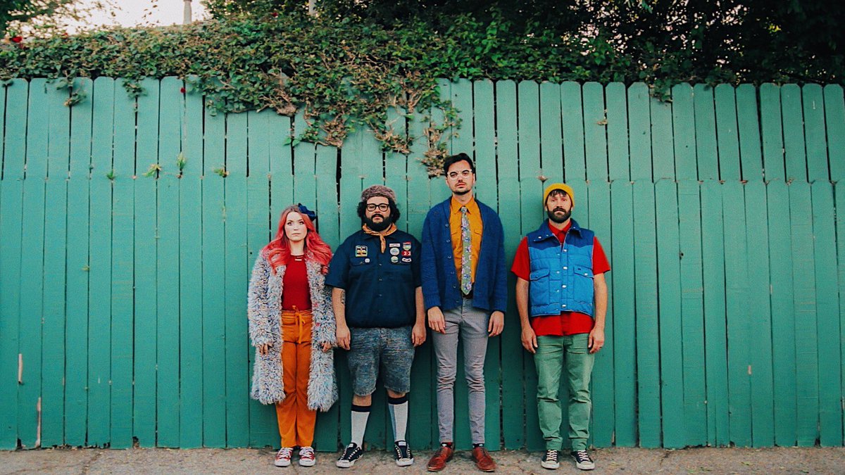 pakkap_'s tweet photo. It’s Tuesday #funnyvotevalleyfolk https://t.co/jag2db8sgN