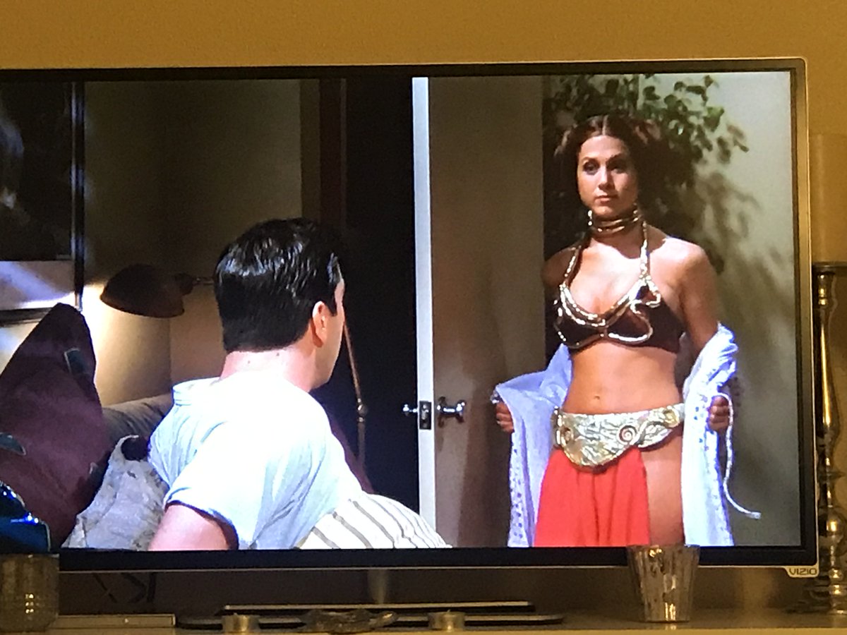 SandraAbadia88's tweet photo. Episode 1 Season 3 (#49): Ross confides in Rachel about one of his fantasies of her dressed as #PrincessLeia #StarWars #Friends #Friends25 #Contest #DreamJob @FrontierCorp https://t.co/0ss3NlYZCI