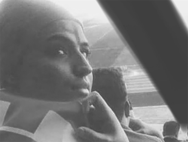 tribundergi's tweet photo. #BlueGirl - İran'da erkek kılığına girerek futbola maçına giden ve yakalanarak tutuklanan genç kadın Seher Hudayari, mahkeme önünde kendini yakarak hayatını kaybetti. https://t.co/PZgveTZKOA