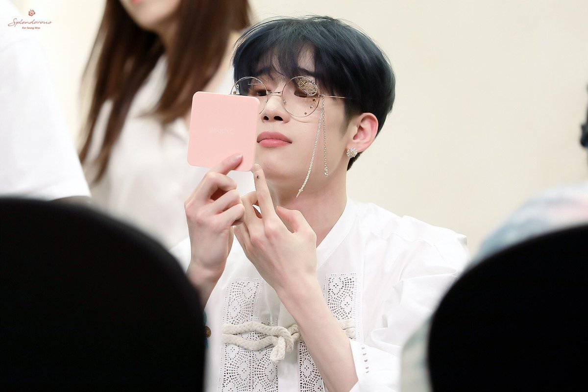 — thread of   SEUNGWOO WITH SPECS ♡