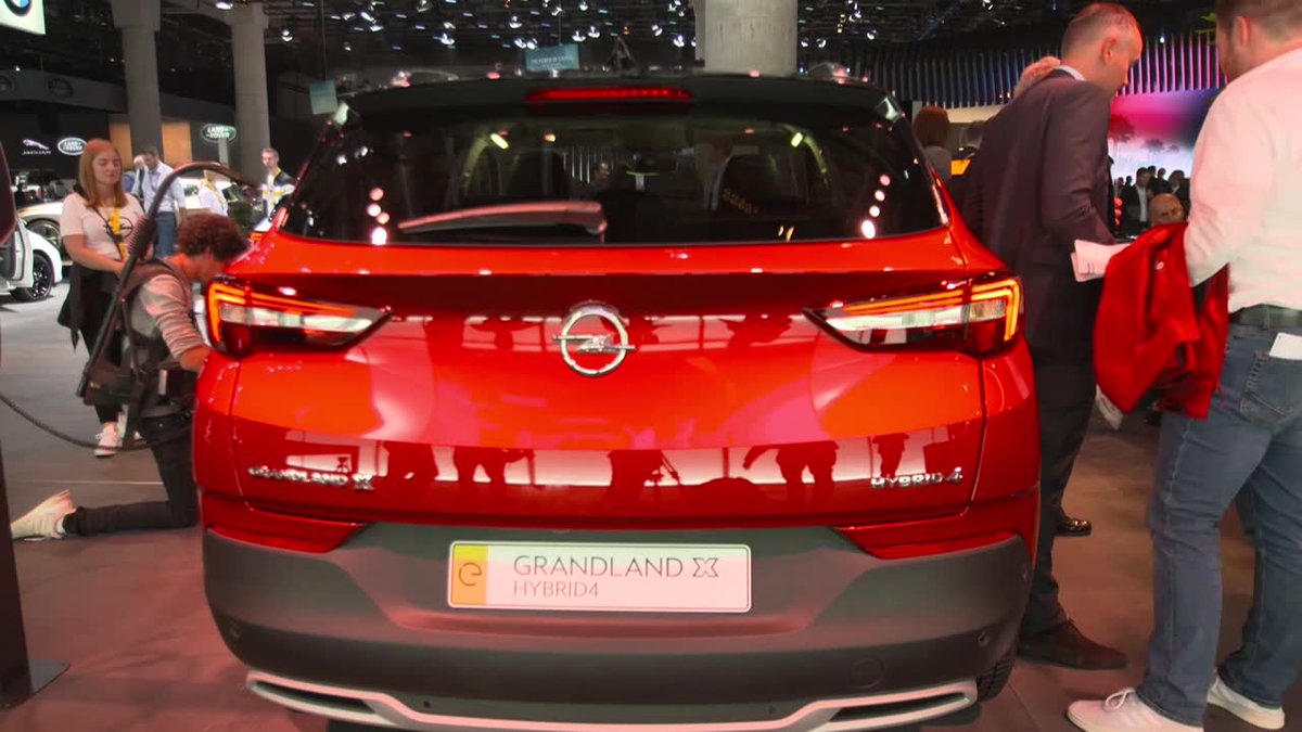 Popularny SUV @Opel_P0 w wersji hybrydowej. Nowy Grandland X gotowy nawet na najdłuższe trasy.
#Opel #FrankfurtMotorShow #FrankfurtMotorShow2019