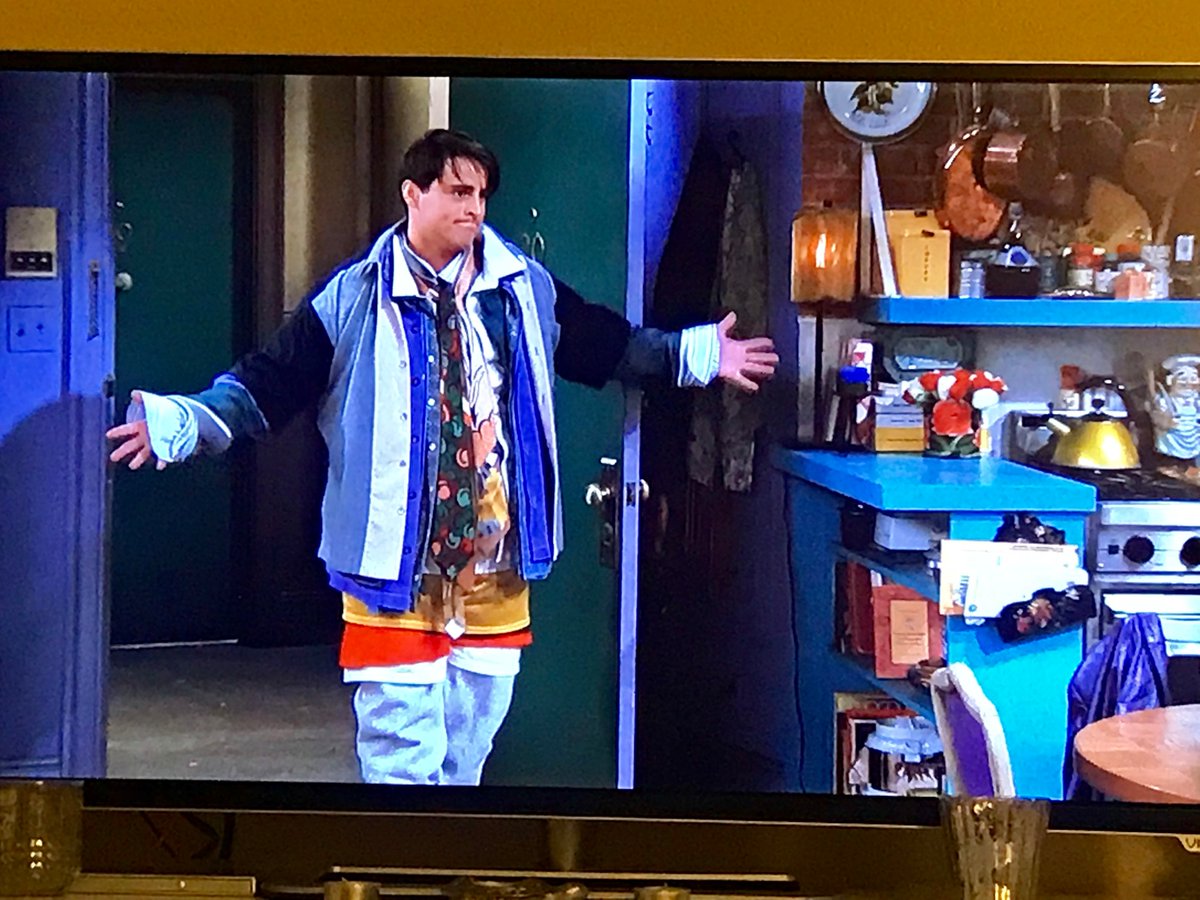 SandraAbadia88's tweet photo. Episode 2 Season 3 (#50): Joey and Chandler clash over personal belongings and personal space so Joey wears all of Chandler's clothes #Friends #Friends25 #Contest #DreamJob @FrontierCorp https://t.co/zRQVZ4MSh5