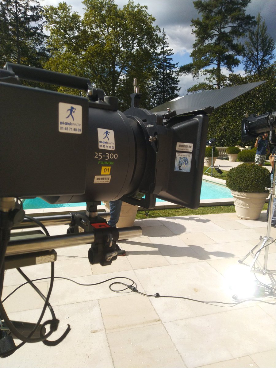Cyrilmasterchef's tweet photo. #Tournage d'Une Ambition Intime de Gad El Maleh avec #KevAdams #PhilippeLellouche
Un plaisir de régaler et découvrir des artistes incroyables
Prochainement sur vos écrans #M6 , soyez prêts !
#chef #cyrilrouquet #karinelemarchand #guydemarle #mahonabe #diogovaz #gadelmaleh #UAI https://t.co/XdRZgVGSIr