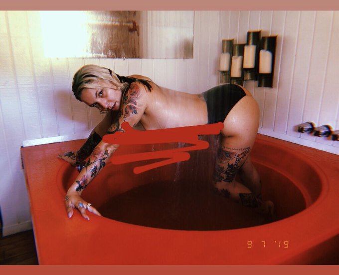 More on only fans my friends ❤️ link in bio https://t.co/9uWZAiJc5b