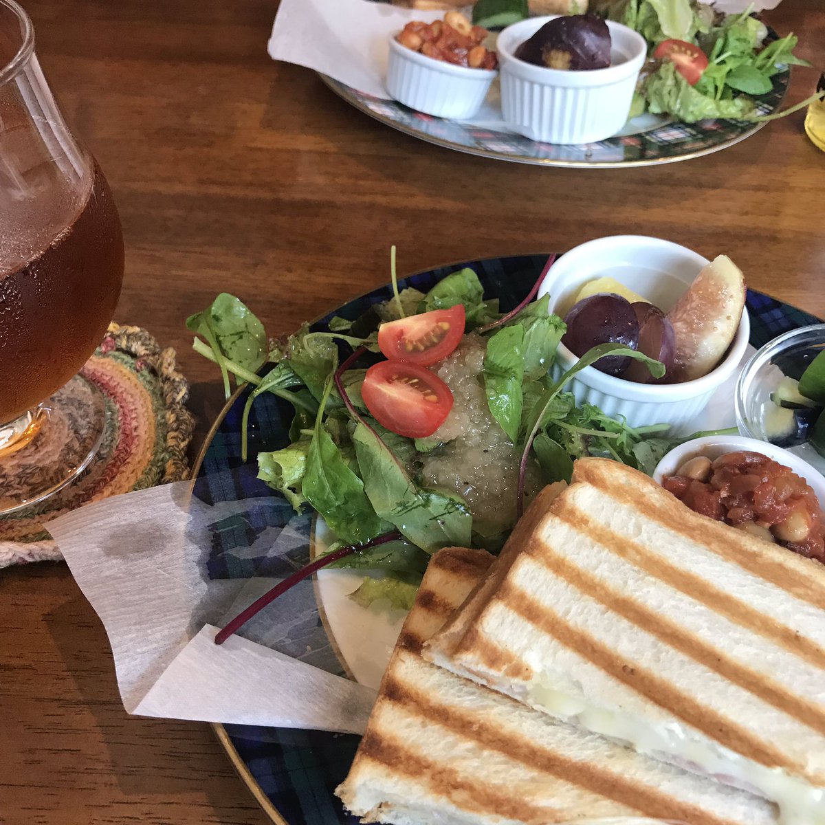 今日は、神戸の辰巳茶房さんで11月にやるセミナーの打ち合わせ。メイクの先生とタッグを組んで、わかる口紅セミナーをやりますよ😃
「パーソナルカラー診断を受けたことがあっても、自分に似合う口紅はわからない問題」を解決します。