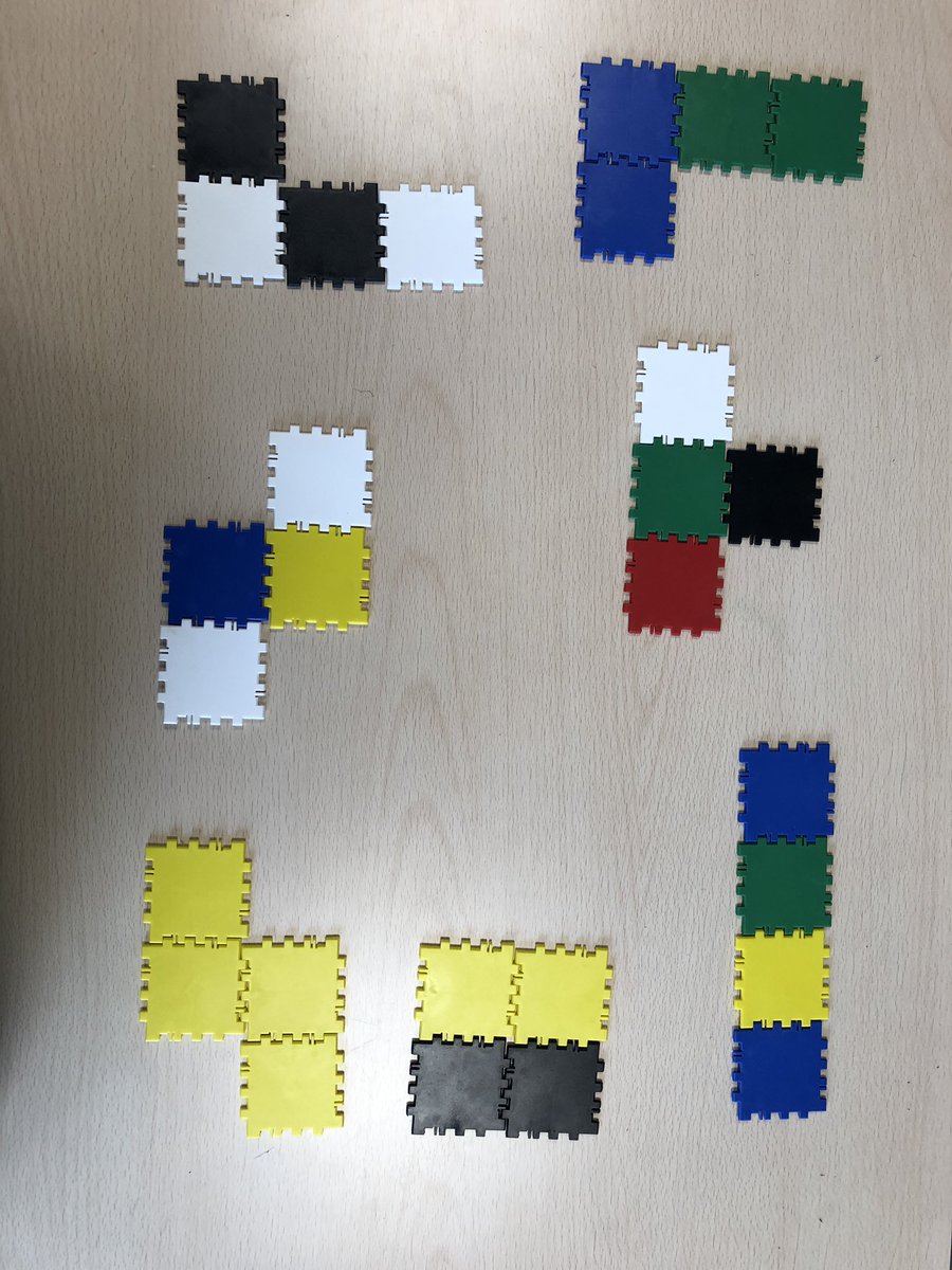 itepcommercy's tweet photo. On a cherché toutes les figures qu’on peut faire avec 4 carrés. Il y en a 7. Certaines se ressemblent mais l’orientation change. On les appelle les tétriminos. Ça va nous servir à construire un jeu. #ClasseLab https://t.co/VjgzhTcjPS