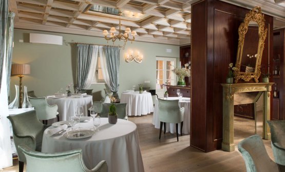identitagolose's tweet photo. .@Oseleta, il Mediterraneo sul Garda.
Scopriamo il ristorante di @VillaCordevigo a Cavaion Veronese, nel circuito Relais &amp; Châteaux. Chef è il campano D'Aquino... https://t.co/ntBLmf2HN3 https://t.co/NJDYjaGnBb
