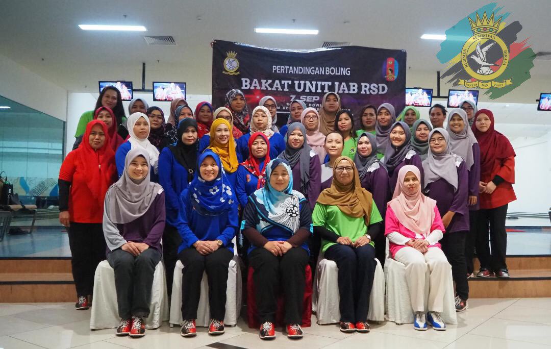 RSDrasmi's tweet photo. 97 RSPE telah ditugaskan sebagai penganjur bagi Pertandingan Boling (BAKAT) psk di bawah perintah Jab RSD. Pertandingan yang disertai oleh 40 ahli BAKAT ini telah diadakan di UTM Residensi, KL dengan perasmian pembukaan disempurnakan Puan Izan bt. Norahim, Isteri Pemangku KPS. https://t.co/akbyUUWwv7