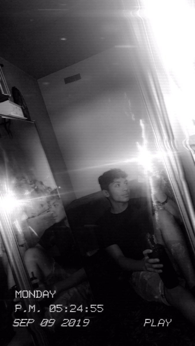 Michael88863285's tweet photo. #beyourself #fuckallthemHOES #imcuteinmyownway ;) https://t.co/dvOzvb1Glm