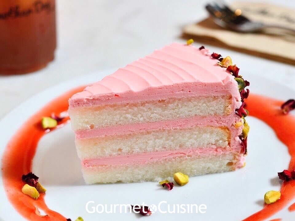 gourmetthai's tweet photo. สายหวานมาด่วน Another Day Desserts 🌺🌷💐🌹คาเฟ่ดอกไม้เปิดใหม่ที่แค่เห็นก็ชุ่มชื่นหัวใจ ด้านเมนูก็หวานได้ใจ ทั้งวาฟเฟิลอบใหม่ไส้ไอศครีมกุหลาบ พิสตาชิโอโรสเค้กสีชมพู และพรีเมียมแพนเค้กนุ่มฟู🥰
📍ชั้น G ดิ เอ็มควอเทียร์
@aroii @tamagofreemag #อร่อยบอกต่อ #GCreviews #รีวิวคาเฟ่ https://t.co/a5qHOVE2G2