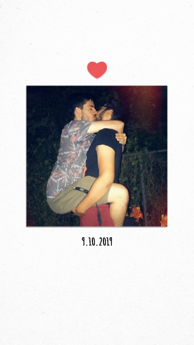 ProsperingGay's tweet photo. Cool nights with the love of my life   @theunholyjake 🌌💕 https://t.co/2KjtjTr67a