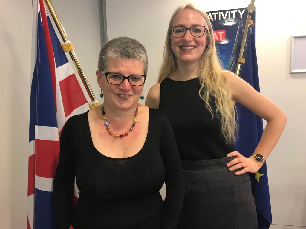 "The thing they do not tell you in management courses is the more senior you are, the more lonely it can feel." Read our Interview with <a href="/UKEUDeputy/">Katrina Williams</a>, Deputy Perm Rep of the UK to the EU: here-she-is.com/katrina-willia…
#womensupportingwomen #womenlead