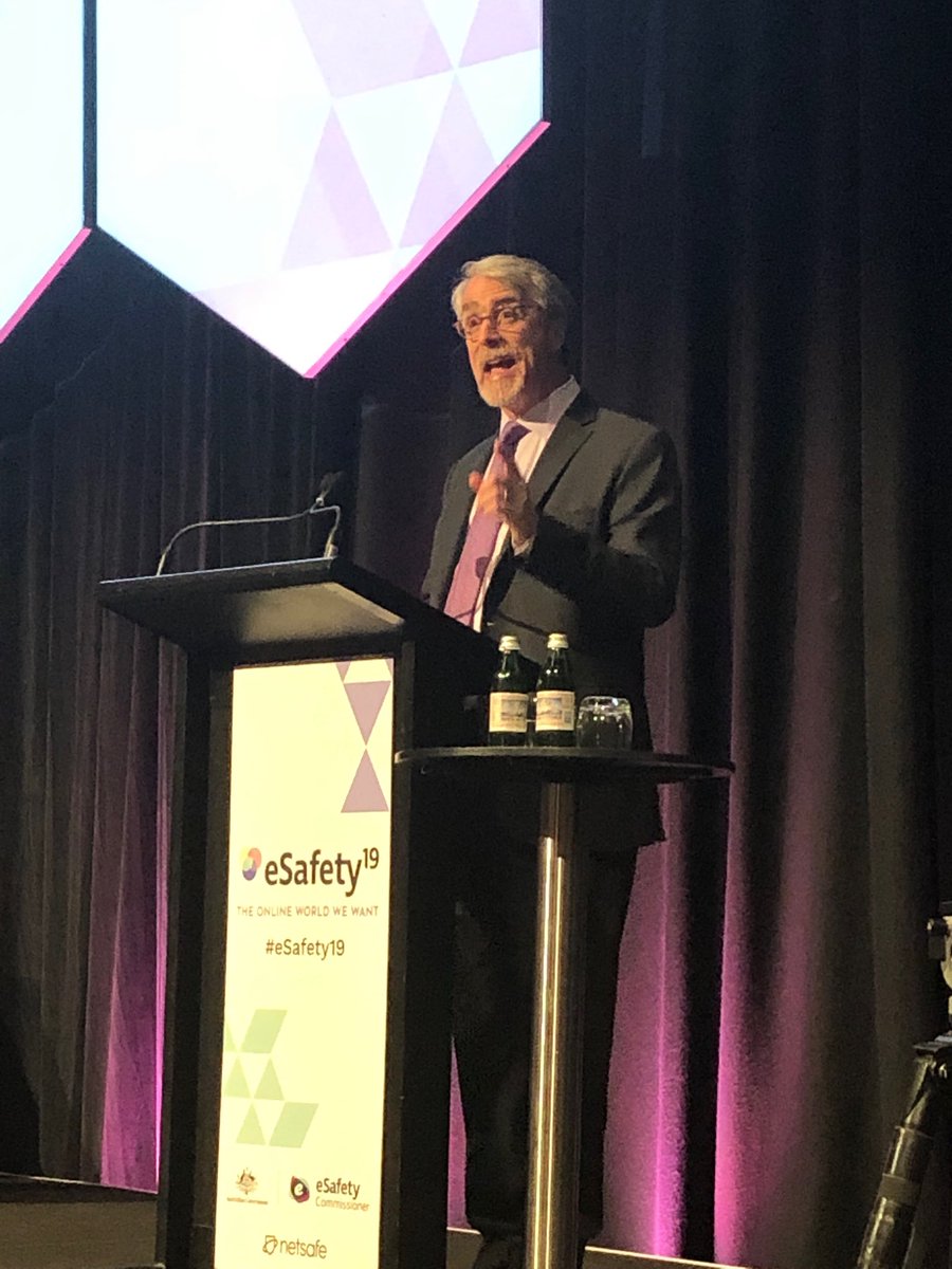 tweetinjules's tweet image. .⁦@StephenBalkam⁩ talks about ⁦@FOSI⁩’s comprehensive approach to the “Culture of Responsibility Online,” where we all have a role to play. This includes parents modelling good digital practices &amp;amp; giving young people agency. #esafety19