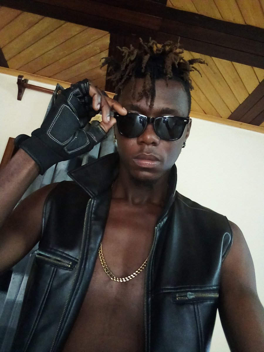 HenriTuring's tweet photo. Recevez le bonjour de notre artiste @OfficielSompy 
👉https://t.co/Mmk8pmRmpf https://t.co/vr4wz8RwWC