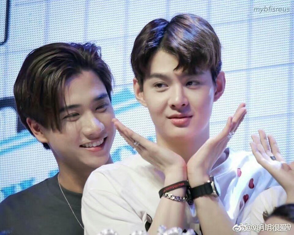 wangpaopao4's tweet photo. I miss you not because I am lonely, but because I miss you.
🖤❤️🐯🐉
PS火箭大队🚀/ PS Rocket Force🚀
Cr.logo/owner
#savepinson https://t.co/PLgrISisHE