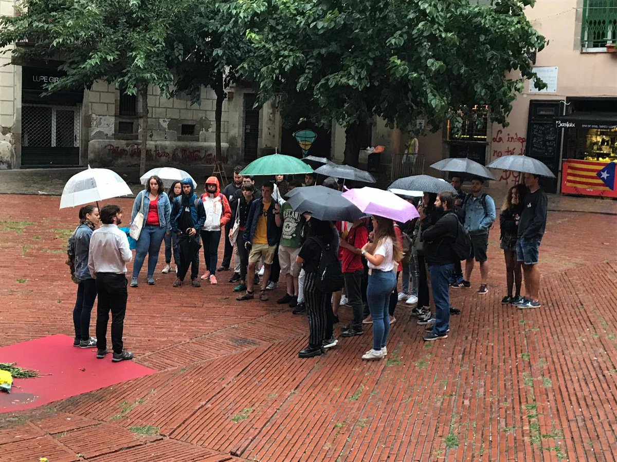 JoventRepublica's tweet photo. Comencem la Diada Nacional de Catalunya homenatjant els herois de 1714 💪

Van lluitar per la sobirania i les llibertats fins a les darreres conseqüències, preservem la memòria!” https://t.co/zZEH6epEM5