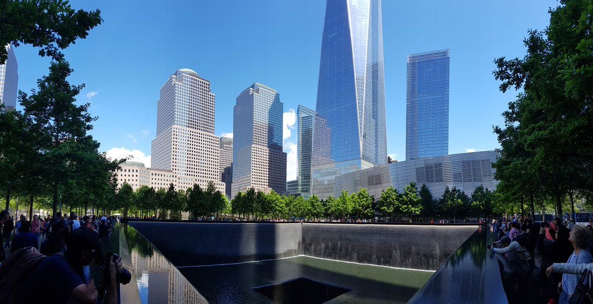 NOTIZIEWEBLIVE's tweet photo. Nessun giorno vi cancellerá dalla memoria del tempo - Nulla dies umquam memori vos eximet aevo - NO DAY SHALL ERASE YOU FROM MEMORY OF TIME. (Virgilio)
#newyork #neverforget #TorriGemelle #TwinTowers #11settembre #11settember #9/11 #Spiegami https://t.co/wUhh668T2O