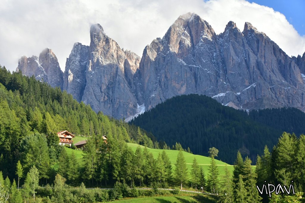 No sabemos como describir lo que sentimos ante estos paisajes tan brutales que nos ofrece #Dolomitas. Lo que si que pensamos es que como el ser humano puede destruir la naturaleza con todo lo que nos ofrece. #VipaviEnDolomitas <a href="/wifivox/">rit. || K.I.D.S</a> @InterMundial_ES #Wifivox <a href="/trotaburgos/">Trotaburgos</a>