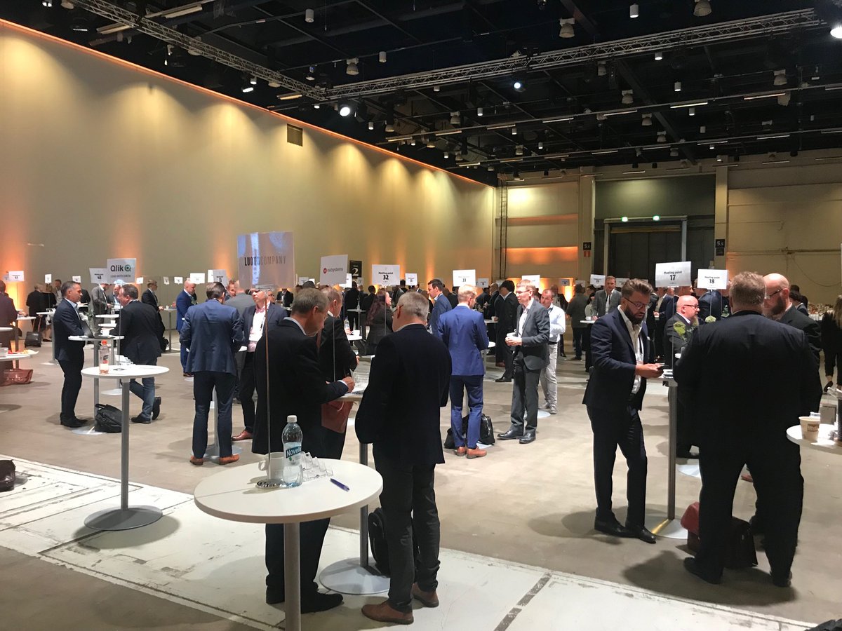 SerhanBuyukcol1's tweet photo. Cios from the most significant companies in Europe network with solution providers at European StrategyForum CIO 2019 in Helsinki #managementevents #StrategyForumEuropeanCIO https://t.co/DmThGh31FO