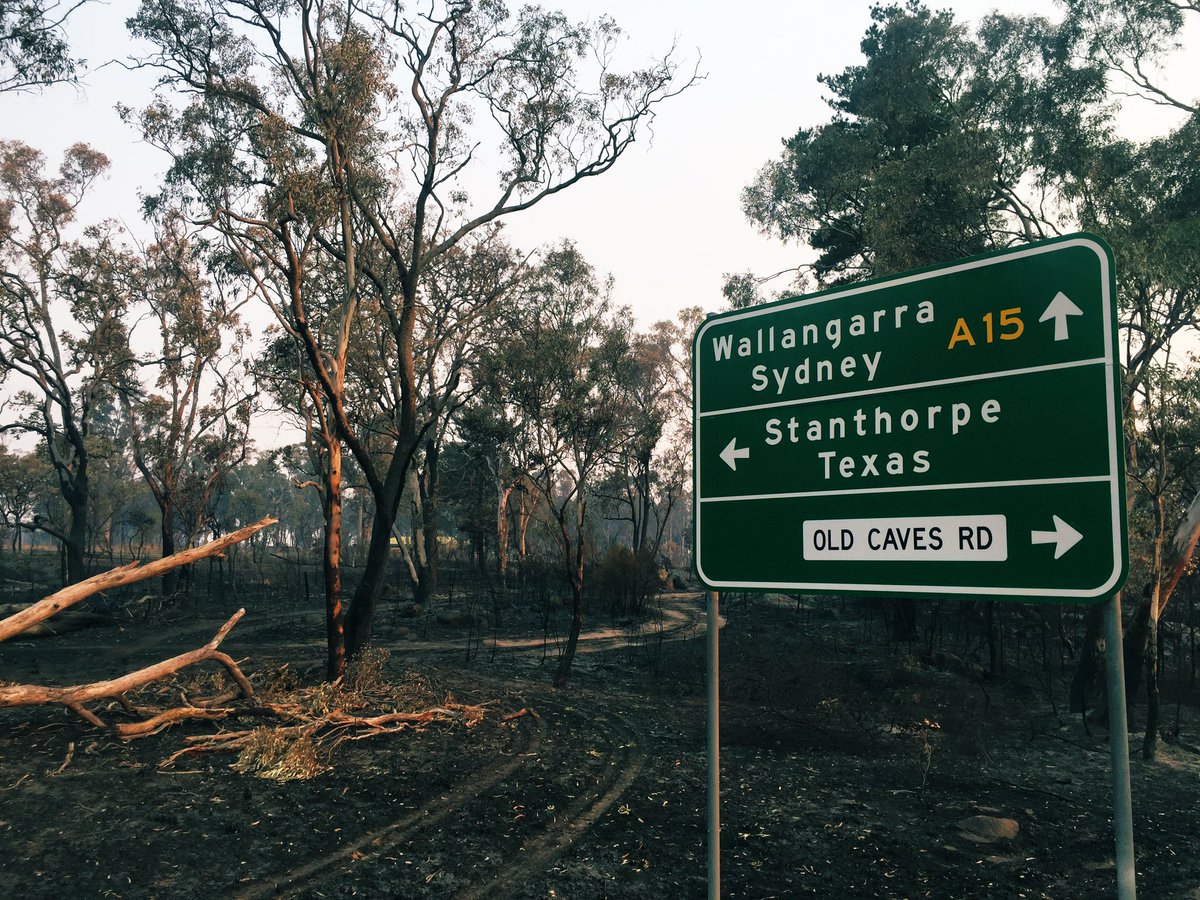HortTake's tweet photo. The road into #Stanthorpe tells the story. An imbalance in the elements. #fire and too little water on the #GraniteBelt 🔥🔥🔥🚫💧Looking forward to meeting local growers &amp; @growcom members tomorrow and Friday. #horticulture #qldhort #qldag #qldpol #agchatoz #ausag https://t.co/wAKUAbBlwO