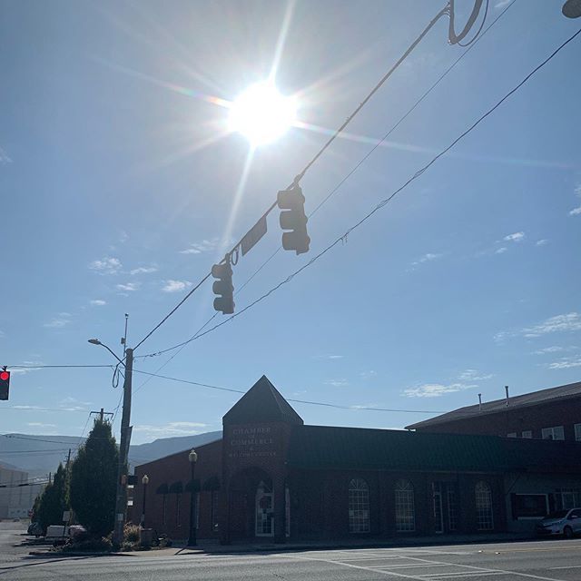 TexasOnTheGo's tweet photo. Chamber of Commerce, Chatsworth, Ga. https://t.co/kN9htzcCfH https://t.co/CjAHm02HOR
