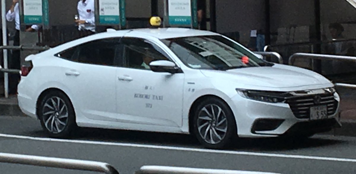 O Xrhsths 自動車美術研究室 Sto Twitter インサイトの個人タクシー カッコイイ