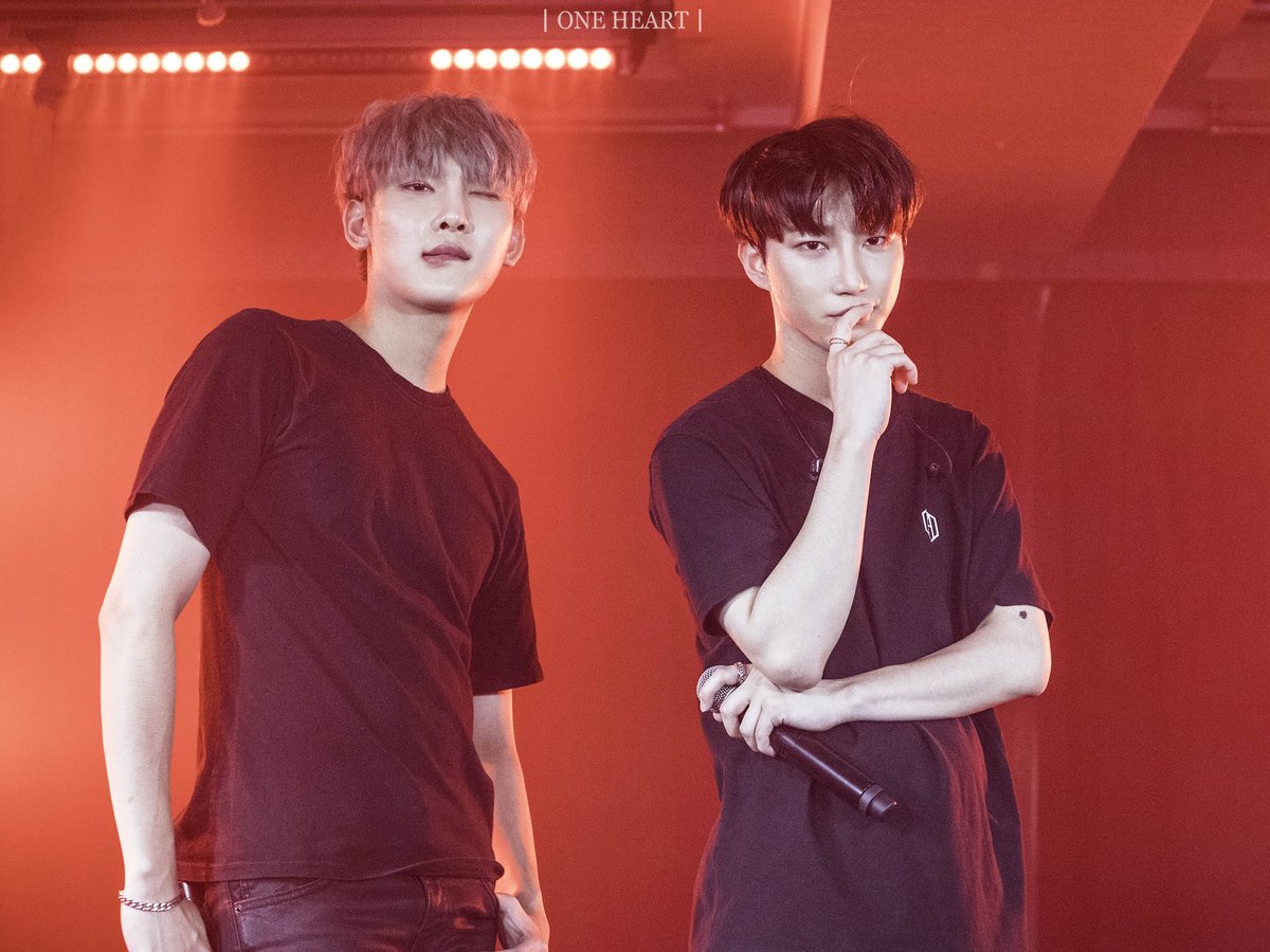 Oneforyou96's tweet photo. 190908 은재 solo fanmeeting 
2部

@bi_gyul
@GyulJp
@gwakeunjae96 
@gohyeon94
 
 #ウンジェ #은재 #고현 https://t.co/1rNSwvUEnK