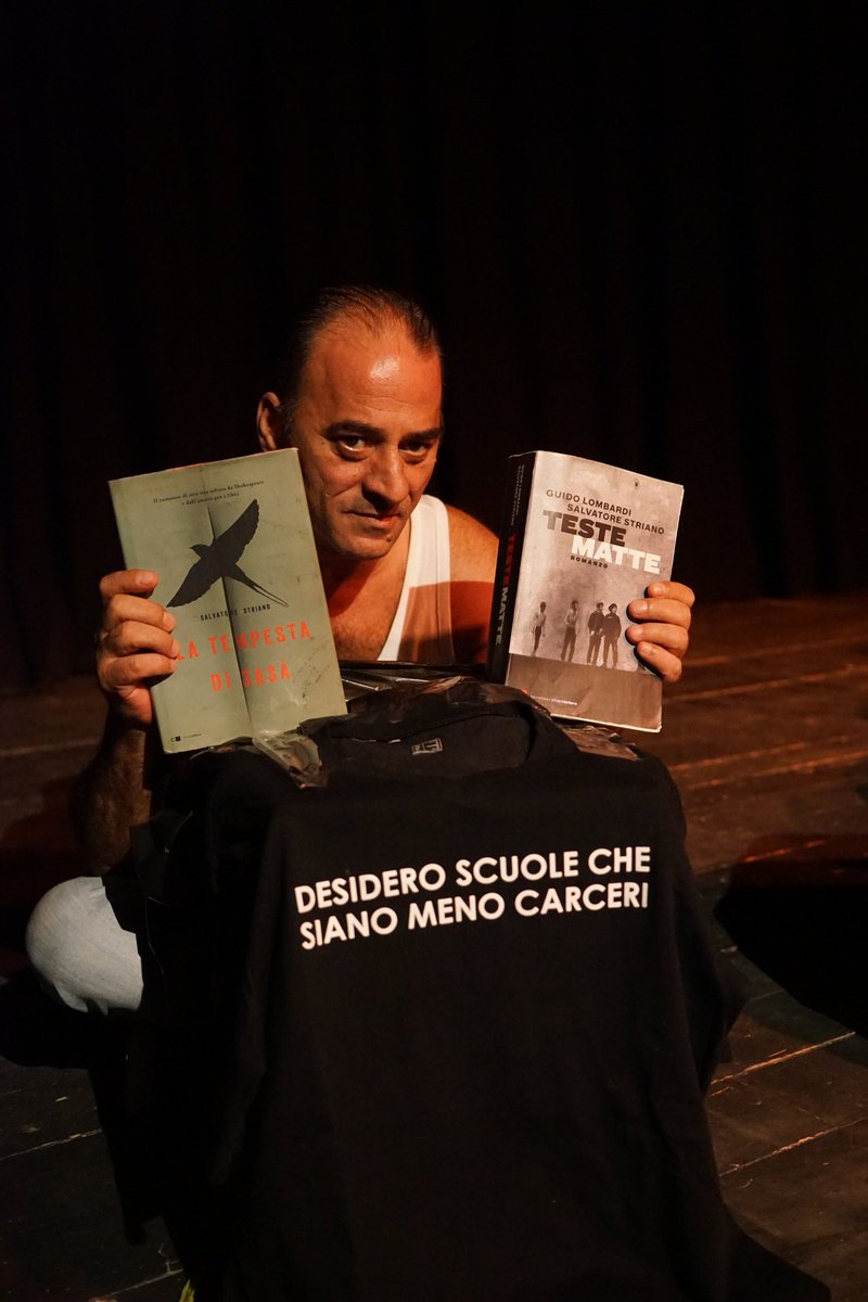 striano18's tweet photo. Salvatore Striano in scena a Firenze.
#salvatorestriano #testematte #latempestadisasà #ilgiovanecriminale #teatro #spazioalfieri @alferjeprestia @chiarelettere https://t.co/KU6ewHBUVY