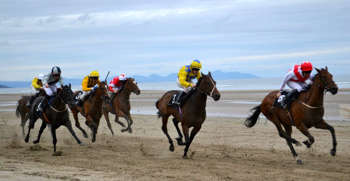 TheCottagesIre's tweet photo. A beautiful morning, the paddock is all set for a great day of excitement. #TodaysTips for the annual day out on the beach at Laytown where the first of six races is at 4pm. Full preview at https://t.co/ZLVRyyc3zB here https://t.co/SWkfkkkFNX #Markhan https://t.co/Db50Ro1vWY