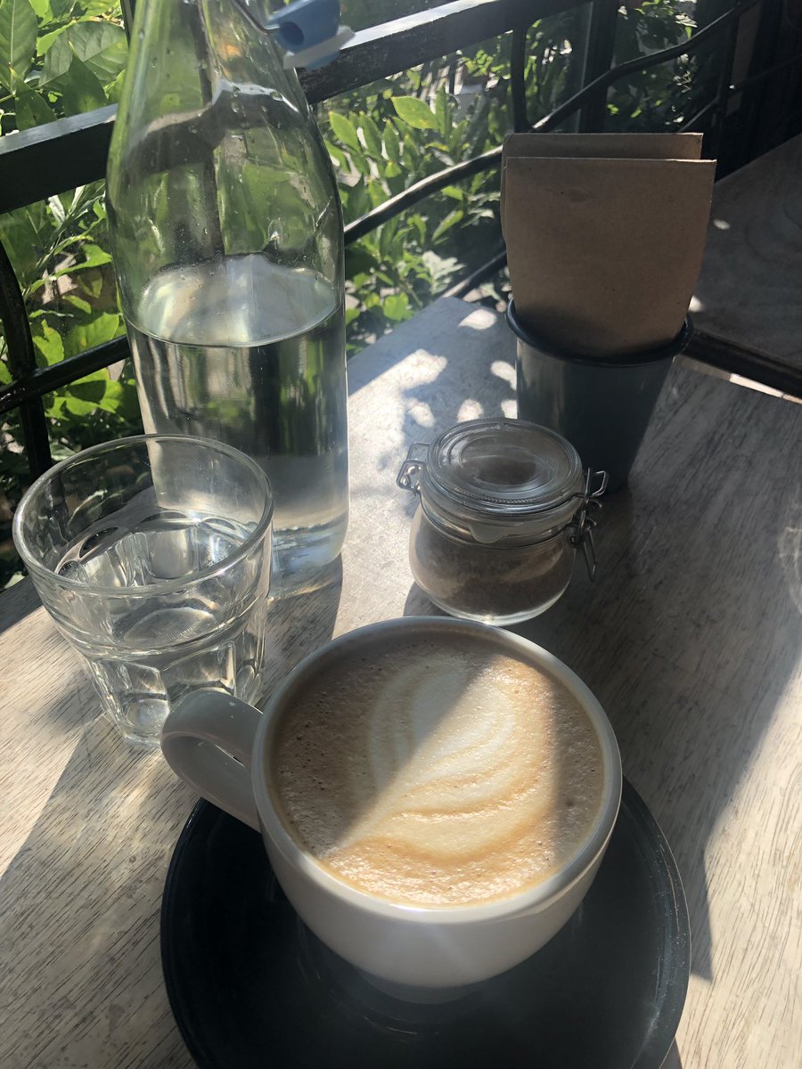 queenivorii tweet media