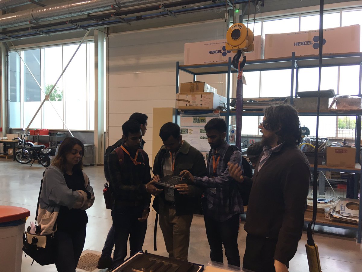 Les masters internationaux de @IMTMinesAlbi visitent les laboratoires et notamment la plateforme MIMAUSA
