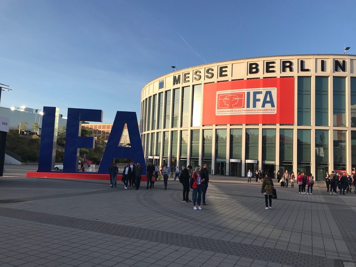 Snips (@snips) on Twitter photo We are ready for the last day of <a href="/IFA_Berlin/">IFA Berlin</a>! 💪🇩🇪
You can still find us in Hall 26, stand 373 with Snips for Home Appliances: snips.ai/enterprise/sol…
#ifa19 #poweredbySnips We are ready for the last day of <a href="/IFA_Berlin/">IFA Berlin</a>! 💪🇩🇪
You can still find us in Hall 26, stand 373 with Snips for Home Appliances: snips.ai/enterprise/sol…
#ifa19 #poweredbySnips