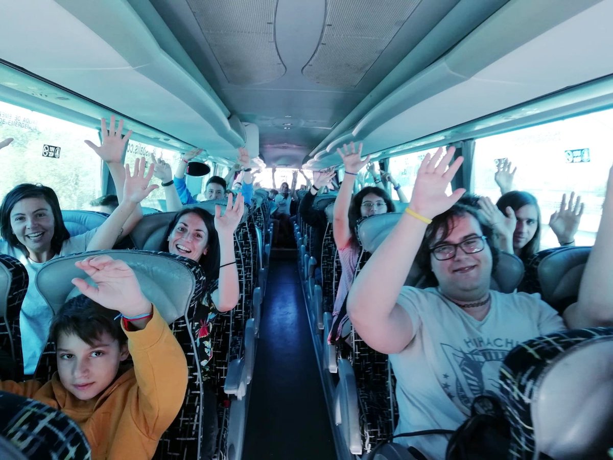 ATA_Trans's tweet photo. #CampamentoTrans
Desde Sevilla, Isla Mágica, bus hacia Cazorla del 11 al 15 de sept.
La juventud trans, de ATA- Sylvia Rivera, organiza, participa y es protagonista de sus actividades y contenidos!¡ colabora @IAJuventud
#TransTime #TransEmpowermet #FuriaTrans https://t.co/3iMCTRrEYM