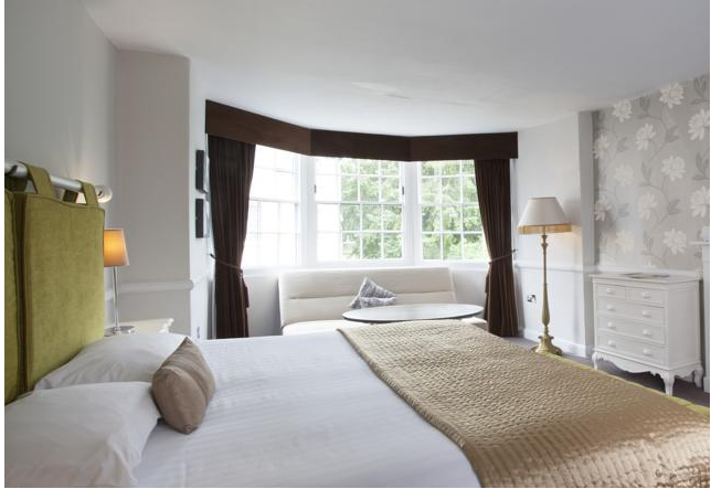 Our idyllic location on the Exe Estuary is perfect for relaxing leisure breaks with quirky shops, charming cafes, river-side walks and boat-trips on the door-step. #rooms #coachinginn #theglobe #globetopsham #topsham #exeter #exmouth #devon #southwest #visitengland #staustell