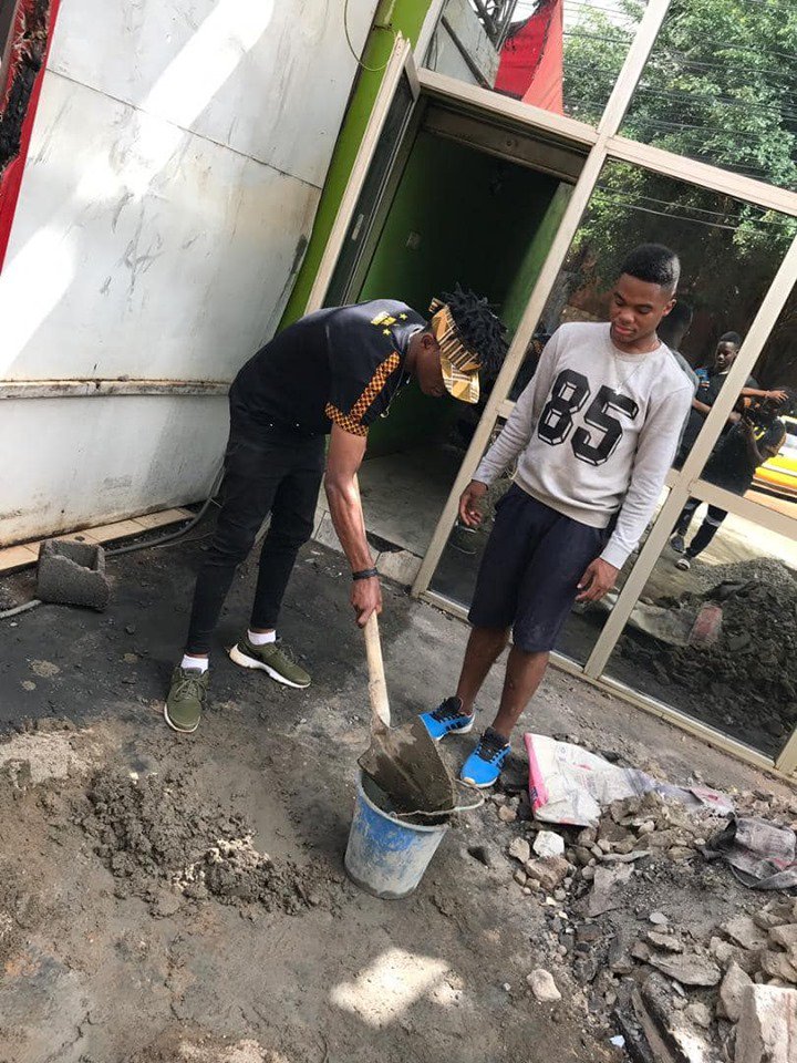 CysoulOfficiel's tweet photo. *#ReconstruisonsKalakFm*

Ce rêve ne mourra pas grâce à vous 🙏

*SOS KALAK FM*  https://t.co/4SX5UJsUdm

*#MerciDePartager* https://t.co/Ebau1KaqgD