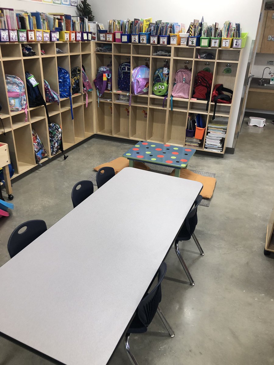rgecampmoose's tweet photo. Here is a look at my flexible seating in my classroom. Anyone else? #SCUC_Kinder https://t.co/BmZwLnwtmF