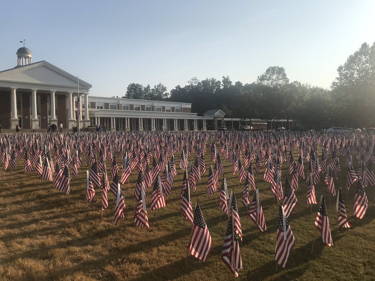 18 years ago today at 8:46am a coordinated series of terrorist attacks were carried out on American soil. Almost 3,000 people lost their lives that day. Thank you to those who run in when people run out. Thank you to those who protect us in the dark and in the light! #9/11 🇺🇸🦅