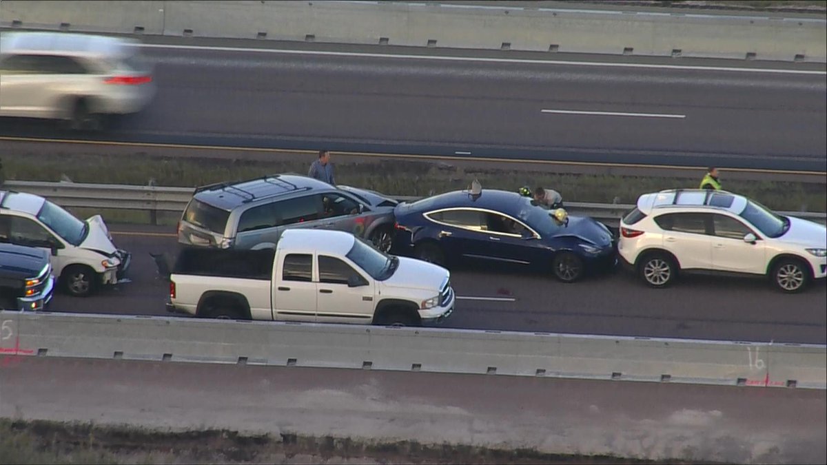 AndreaFloresTV's tweet photo. Traffic stopped yet again on I-25 NB around Greenland Rd due to multi-car crash. Stay with #CBS4Morning for alternates. #cotraffic #CBS4Mornings https://t.co/dbvcHshlO2