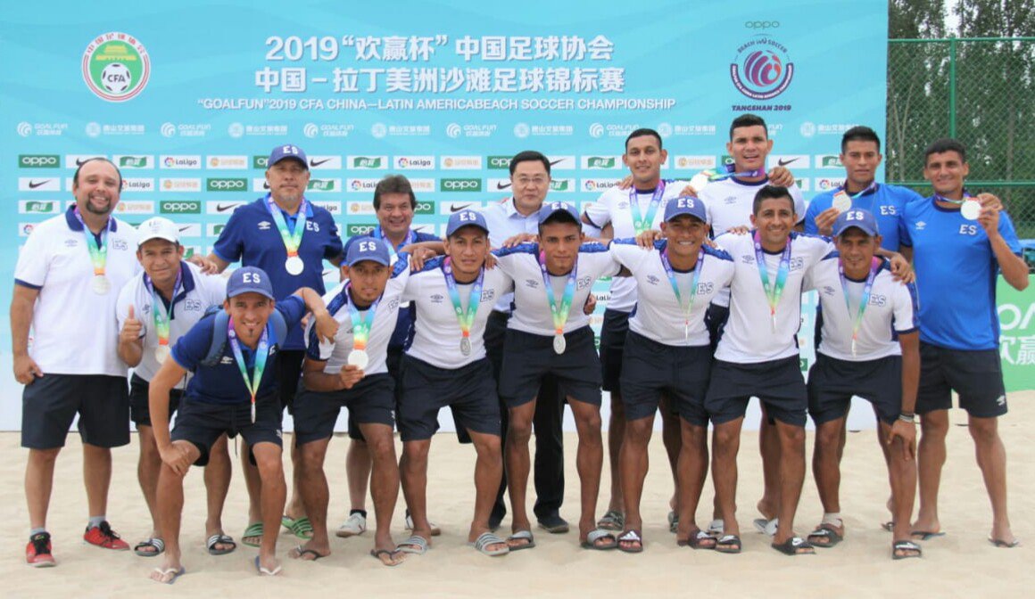 2019 Goalfun CFA China - Latino America Futbol Playa campeonato. EEL2TbCX4AA3-ZJ?format=jpg&name=medium