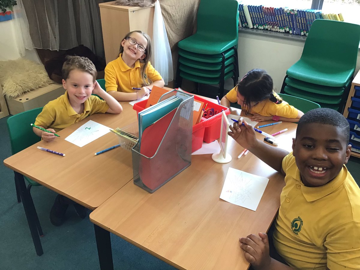 WoodpeckersMPS's tweet photo. This afternoon, we have been looking at Roy Lichtenstein’s artwork and we are creating our own artwork in his style. @ArtMps https://t.co/m2GKwWi1ta