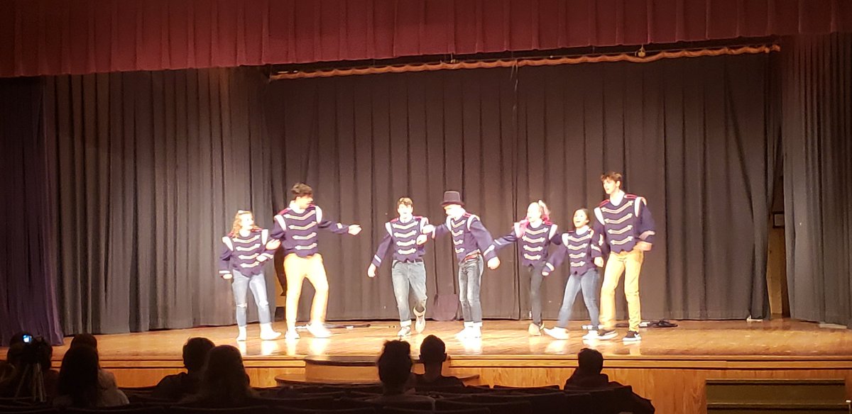 RyanPhilipp22's tweet photo. Ms. D's class rocking it with "The Musical Scene Project."  Performances today included "Hairspray" and "The Greatest Showman."   @harpeththeatre. #cheathammagic https://t.co/STYTvmrYXW