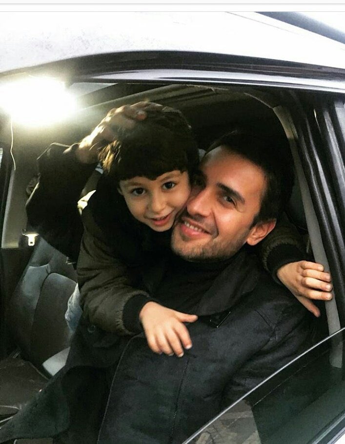 HaqueRubi's tweet photo. I find it so beautiful and amazing how #UlaşTunaAstepe &amp; #DemirBirinci have a great friendship and bond. It always puts a smile on my face when I see them together. Their close connection on/off screen is always wonderful to see. 2018-2019 📸❤️🥰🇹🇷 https://t.co/GdTmnYZRMK