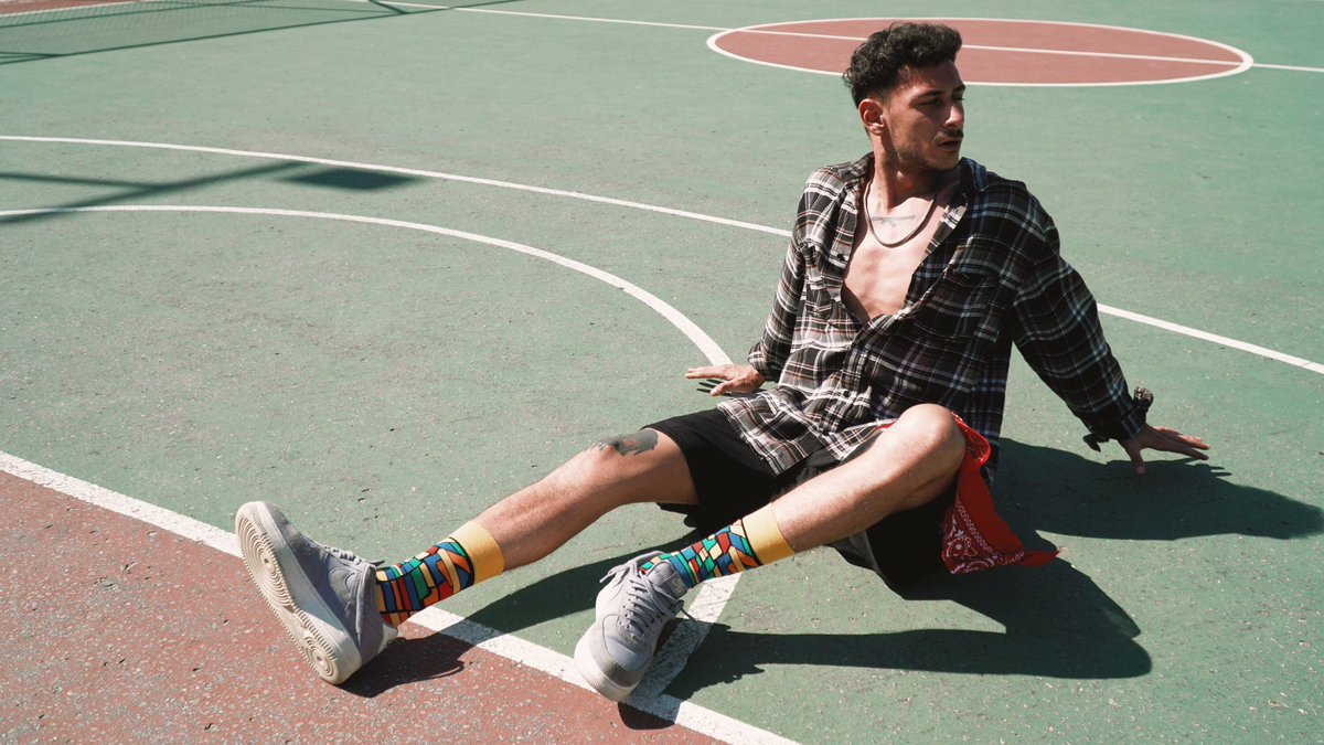 OneTwoSock's tweet image. It's all about color 🌈
#OneTwoSock #Pashazone #socks #basketball #colorful