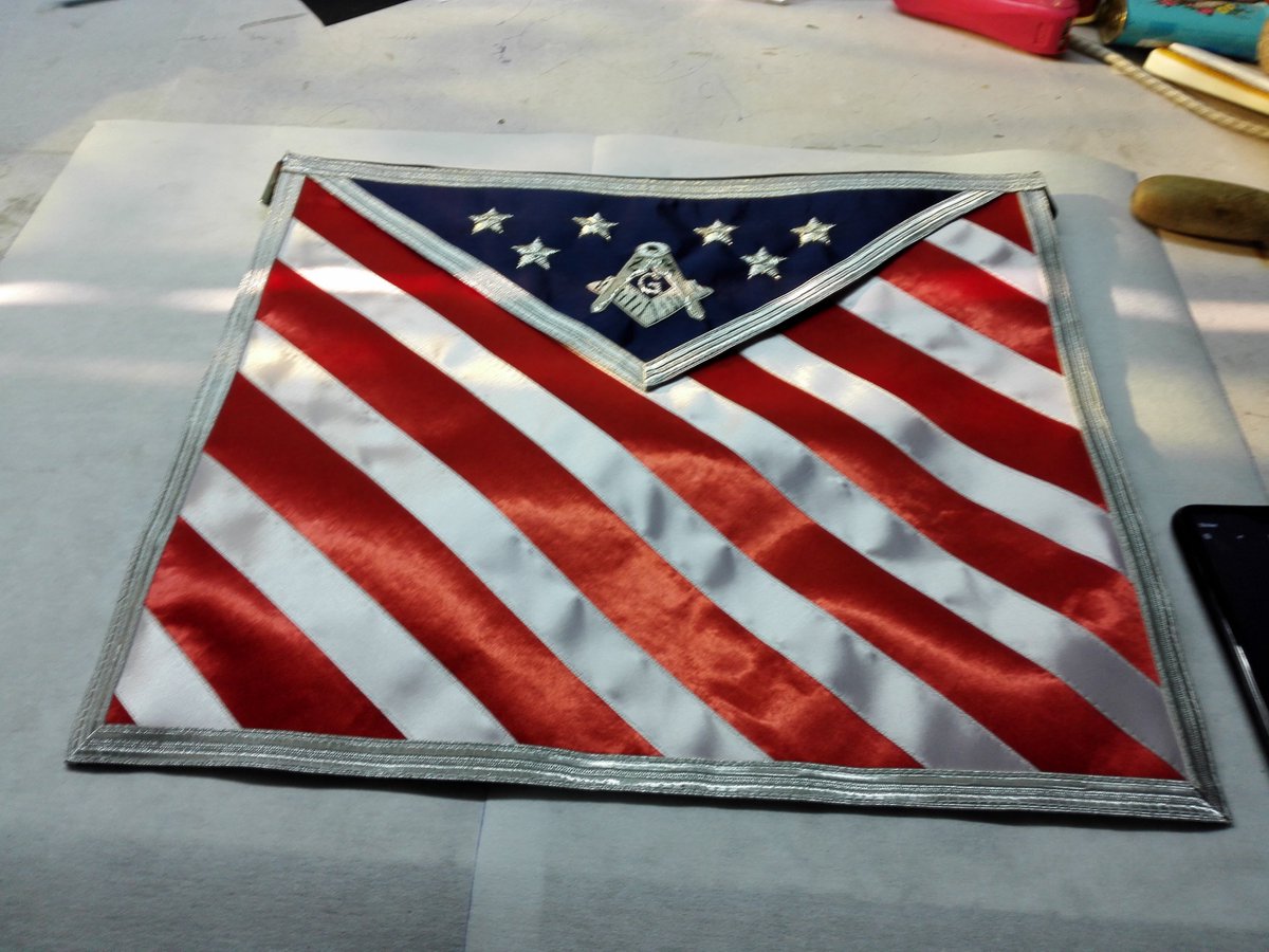 Masonic_Store's tweet photo. #MASONIC_BLUE_LODGE_PATRIOTIC_FREEMASON_US_FLAG_APRON
#BLUE_LODGE_US_FLAG_APRON
#FREEMASON_US_FLAG_APRON
#US_FLAG_APRON
#BLUE_LODGE_APRON
Best quality Masonic Apron.

For more information inbox or e-mail me
info@leatherwallint.com
WhatsApp +92-300-616-2193 https://t.co/qgGgs261Pi