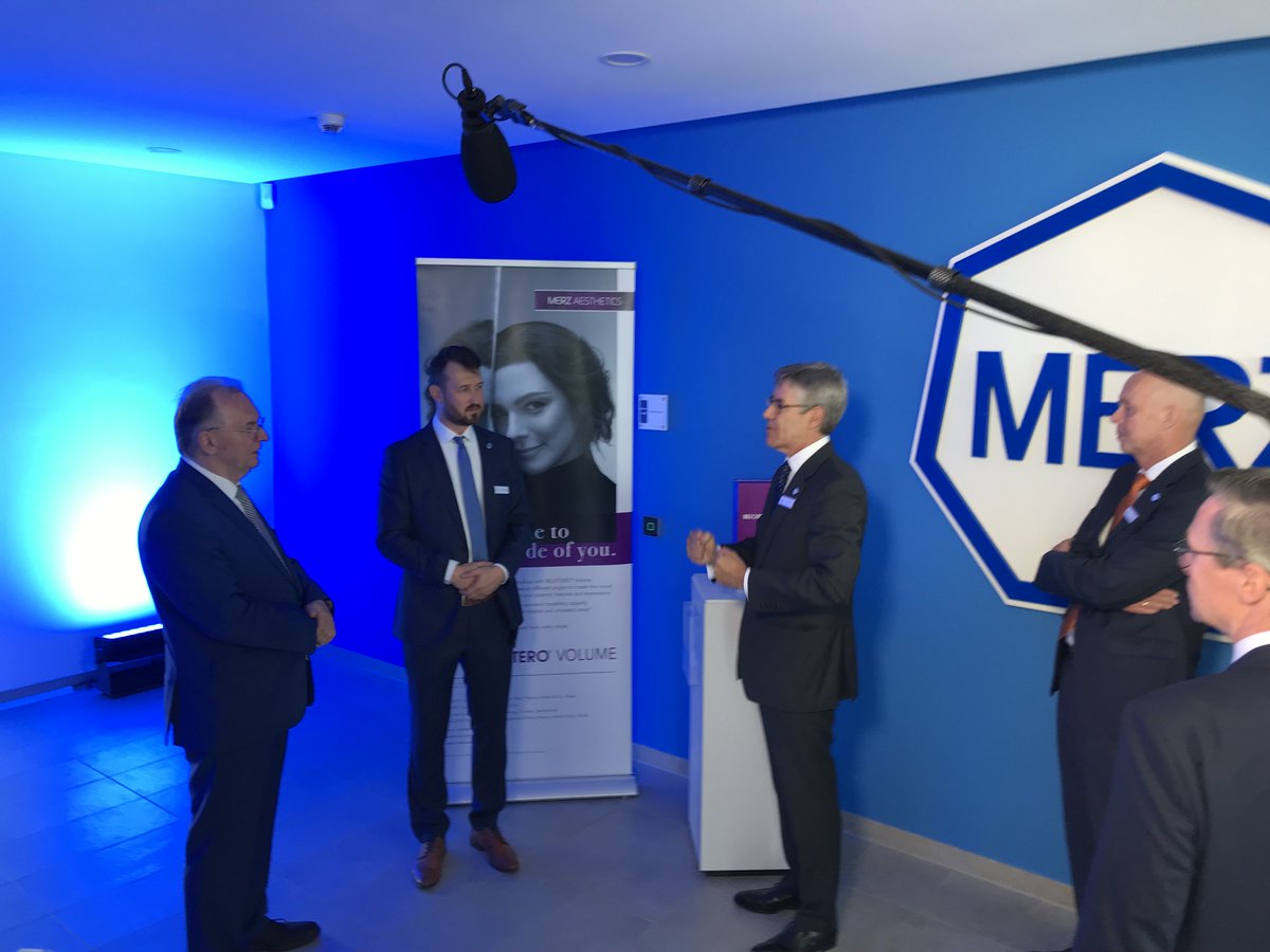 IMG Sachsen-Anhalt (@img_st) on Twitter photo Rundgang durch das neue Werksgebäude von @MerzGlobal im #Biopharmapark <a href="/Dessau_Rosslau/">Stadt Dessau-Roßlau</a>. Das Unternehmen hatte rund €15 Mio investiert. Hier werden u.a. Dermalfiller auf Basis von Hyaluronsäure für die Anwendung in der ästhetischen Medizin hergestellt. #moderndenken #Zukunftsorte Rundgang durch das neue Werksgebäude von @MerzGlobal im #Biopharmapark <a href="/Dessau_Rosslau/">Stadt Dessau-Roßlau</a>. Das Unternehmen hatte rund €15 Mio investiert. Hier werden u.a. Dermalfiller auf Basis von Hyaluronsäure für die Anwendung in der ästhetischen Medizin hergestellt. #moderndenken #Zukunftsorte