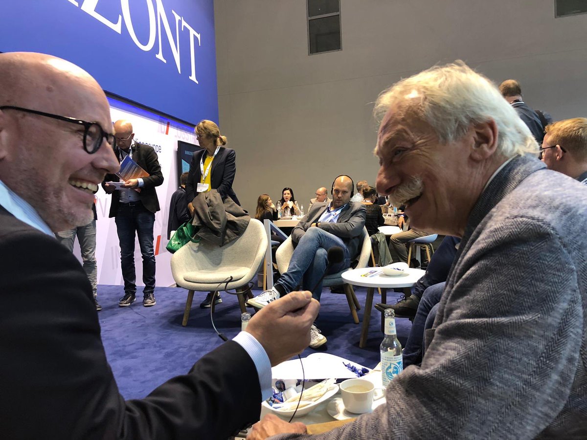 kansky1's tweet photo. 12 Teilnehmer, 13 Aussteller, 3 Impulsgeber in 2 Tagen. Der BDZV zum 4x mit Guided-Tour auf der DMEXCO. Im Talk mit Thomas Koch @BdzvPresse https://t.co/zpQX4L95Zy