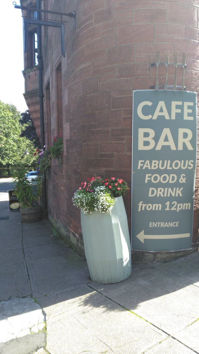 RingtonsDavid's tweet photo. Skirting Glasgow's East End, down from Glasgow Royal Infirmary &amp; the Necropolis, The Cathedral House offers great food, a warm &amp; friendly atmosphere &amp; of course quality hot beverages from @ringtons. Well worth a visit. @Cimbali_UK @Glasgow_Live @Gmacchef #coffee #familybusiness https://t.co/pySJ50v8Xe